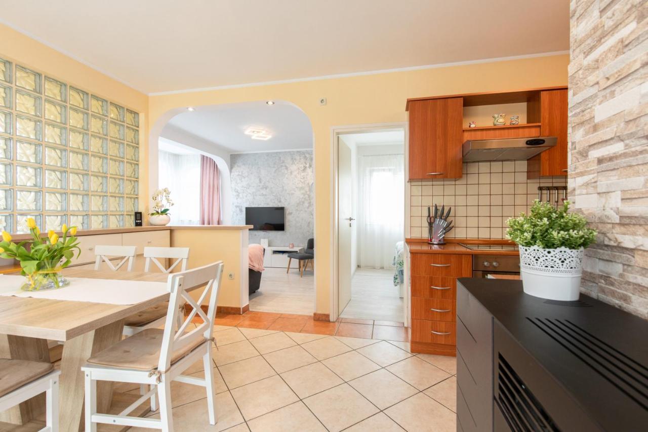 Apartment Blazi Нивице Екстериор снимка
