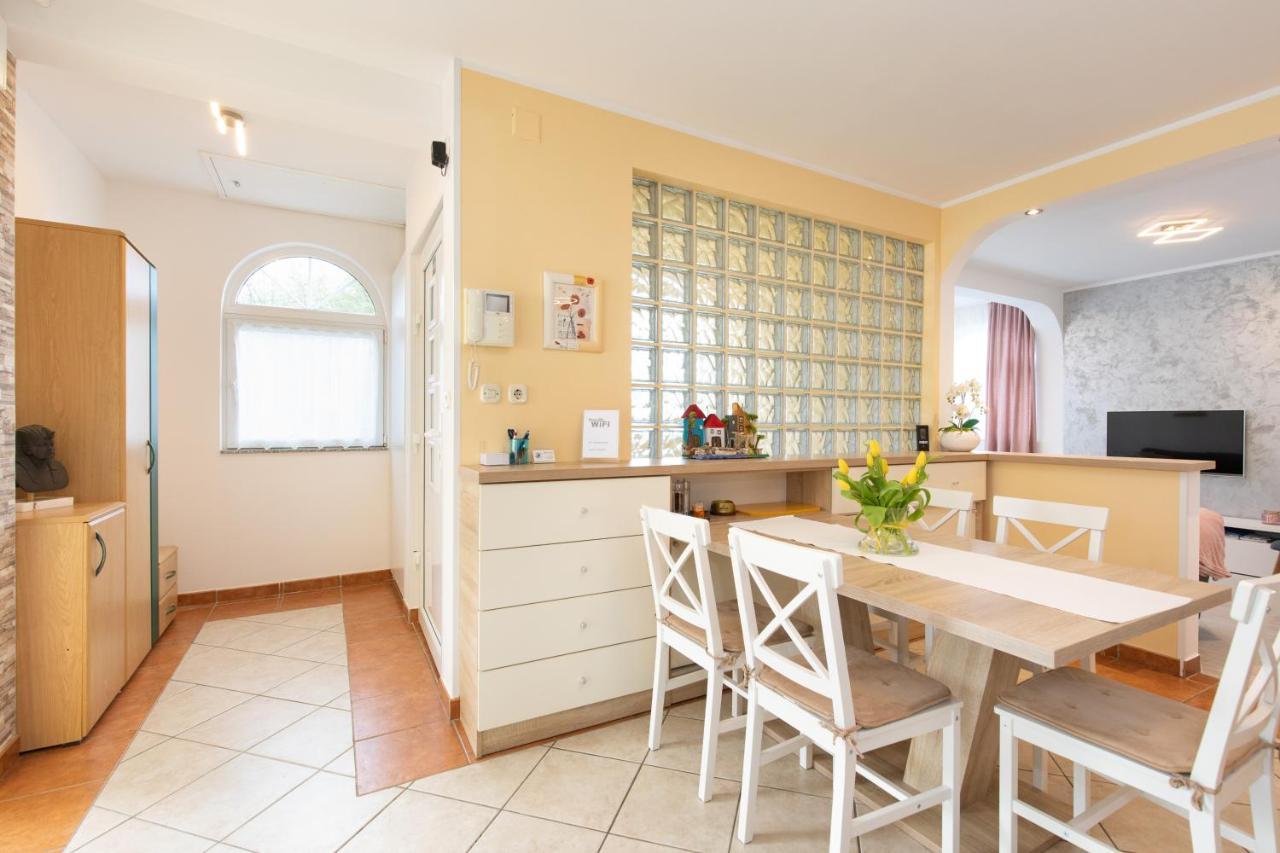 Apartment Blazi Нивице Екстериор снимка