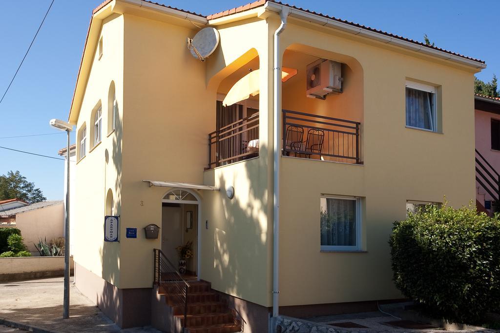 Apartment Blazi Нивице Екстериор снимка